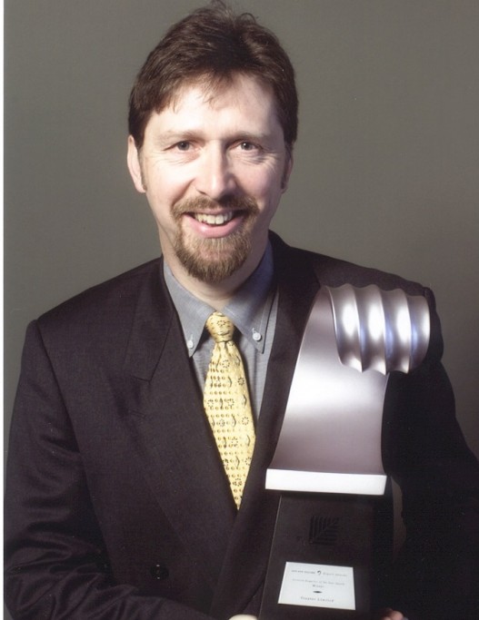 tarata Gareth_-_with_TradeNZ_Award.jpg
