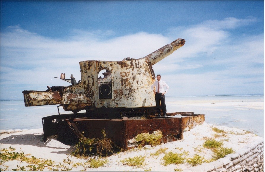 Gareth__Gun_-_Tarawa.jpg